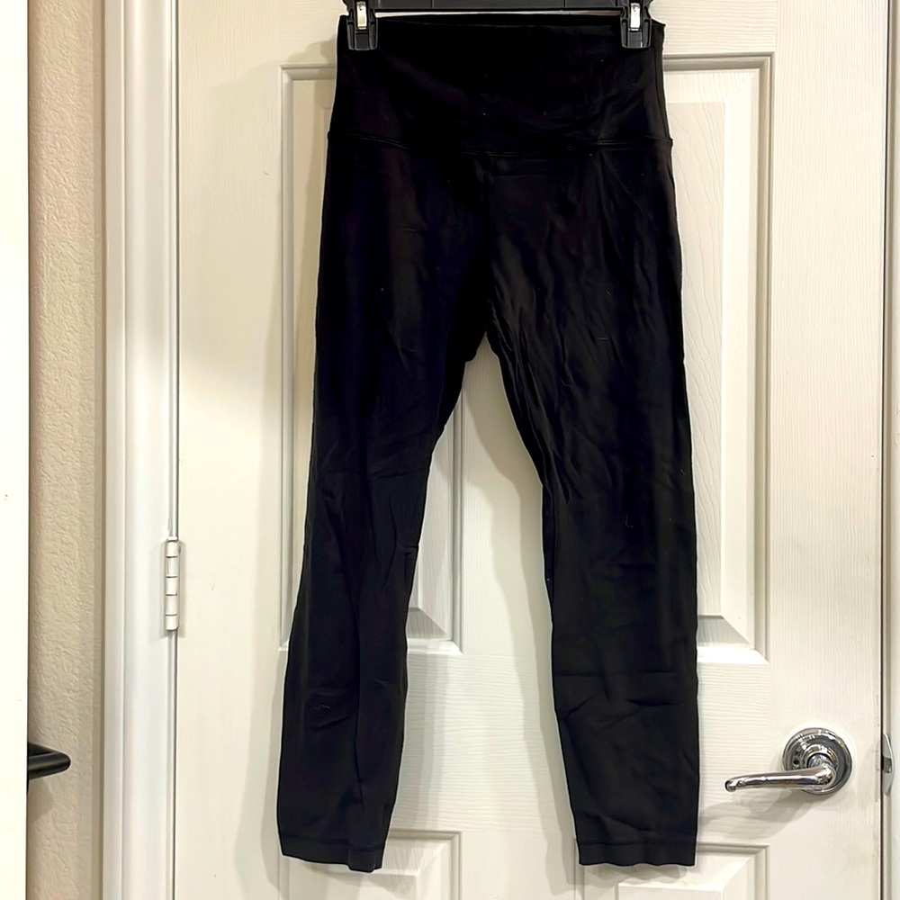 Black capri